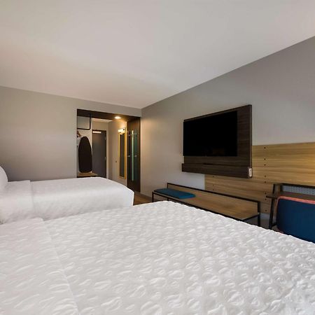 Hotel Tru By Hilton Novi Detroit Exterior foto