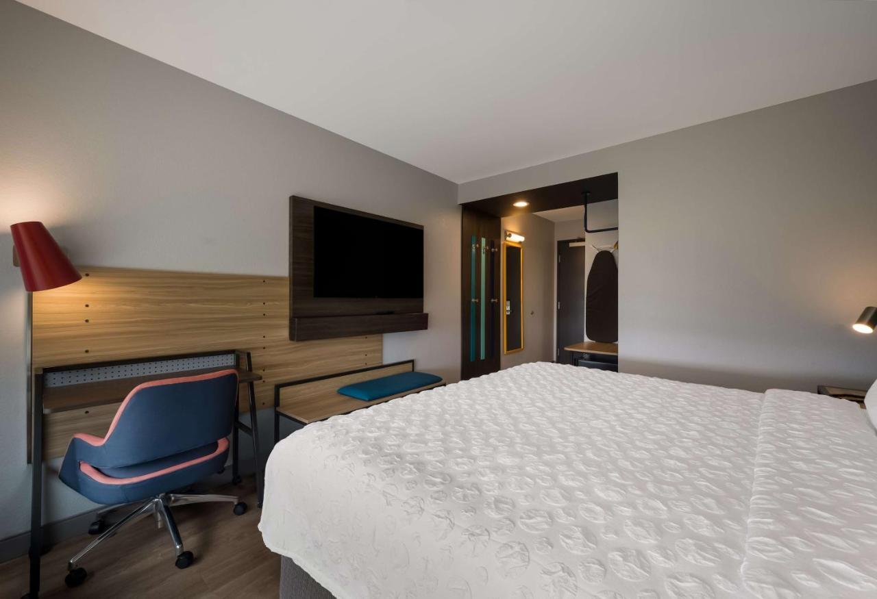 Hotel Tru By Hilton Novi Detroit Exterior foto